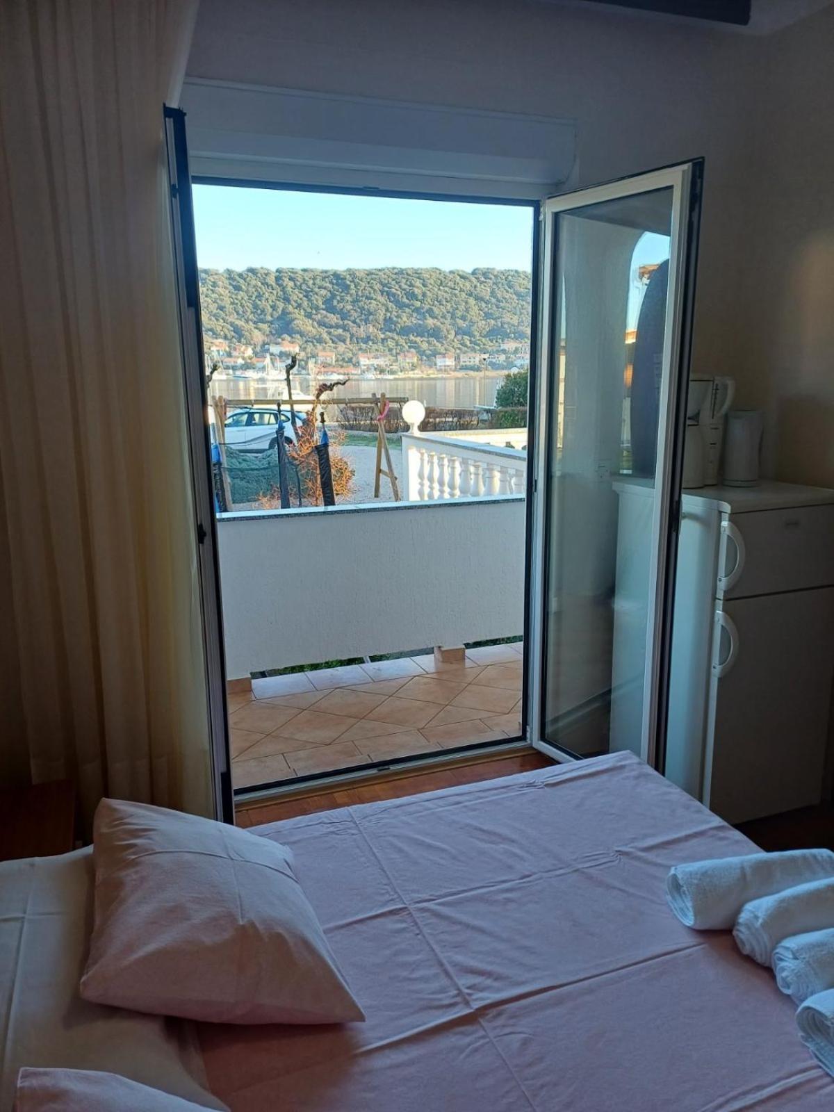 Apartment Tomulić Jasna i Miljenko Supetarska Draga Zewnętrze zdjęcie